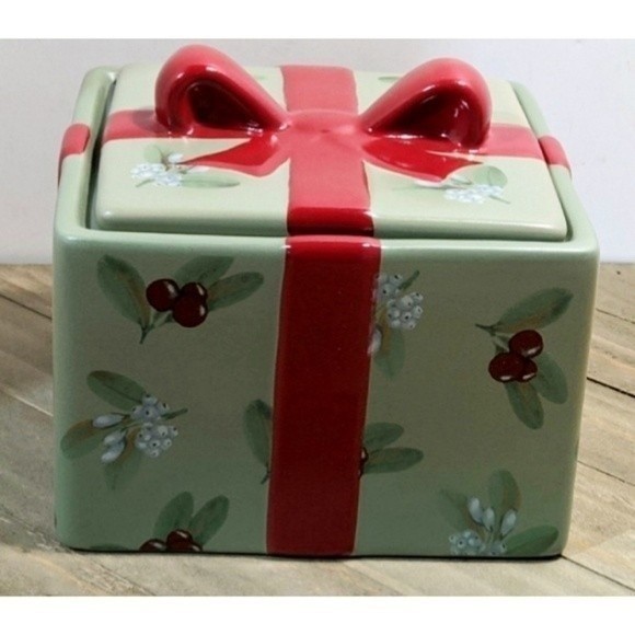 Pfaltzgraff Winterwood Cookie Candy Jar Box Porcelain Green Red Bow IOB - Picture 2 of 5